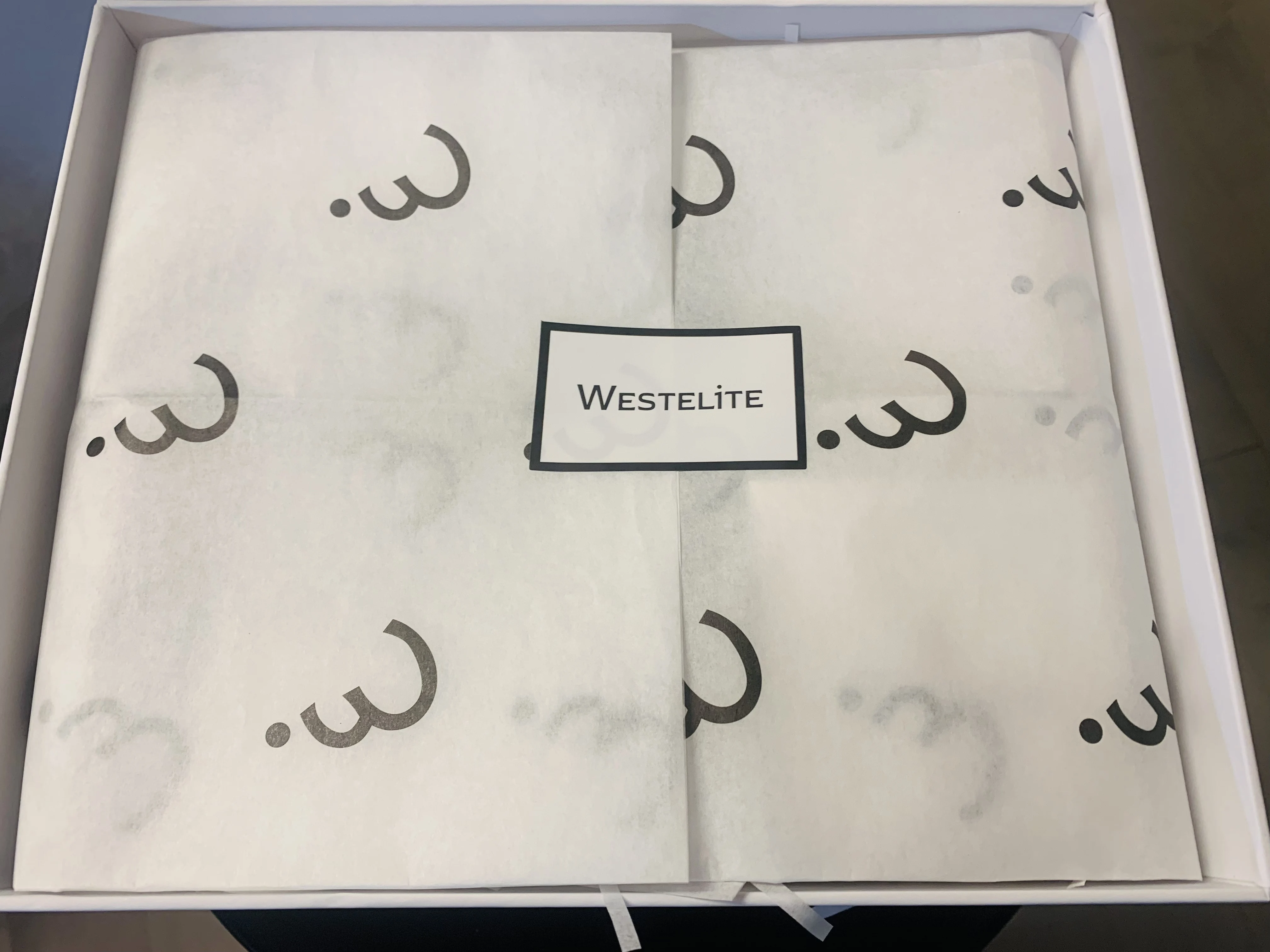 Westelite Serum Oil and Camellia Anti-agingCream Gift box packaging