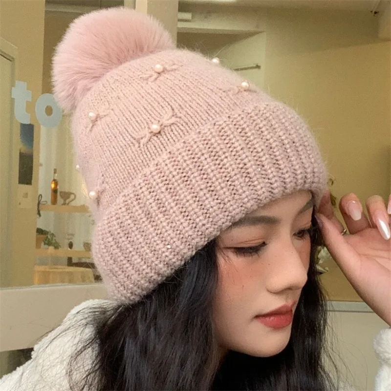 High Quality Wholesale Women Winter Rhinestone Beanie Hat with Fur Pom Pom Thickened Pearl Decoration Winter Knitted Beanie