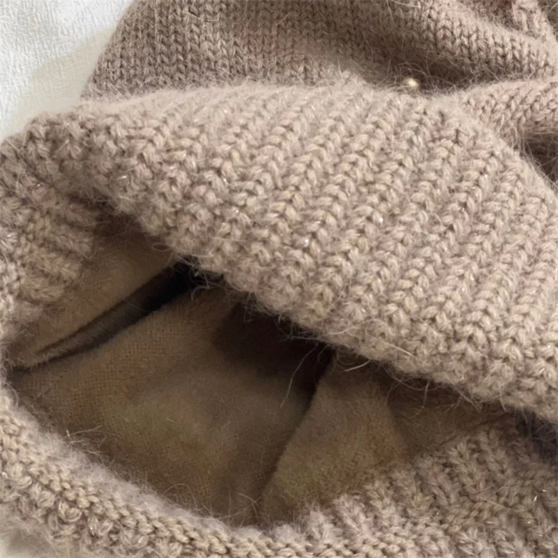 High Quality Wholesale Women Winter Rhinestone Beanie Hat with Fur Pom Pom Thickened Pearl Decoration Winter Knitted Beanie