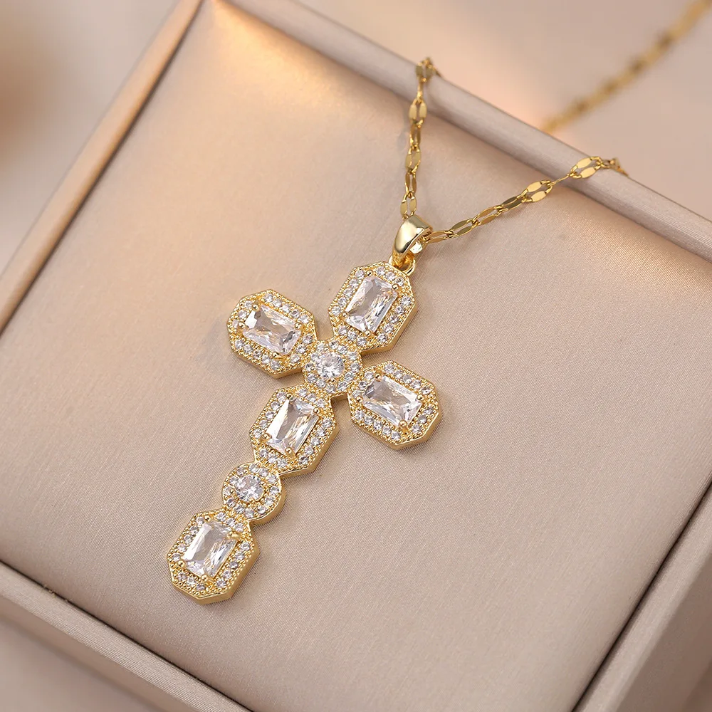 High Quality Jewelry 18k Gold Plated Cross Lip Chain Necklace Colorful Iced Out Cubic Zircon Cross Pedant Necklace for Women