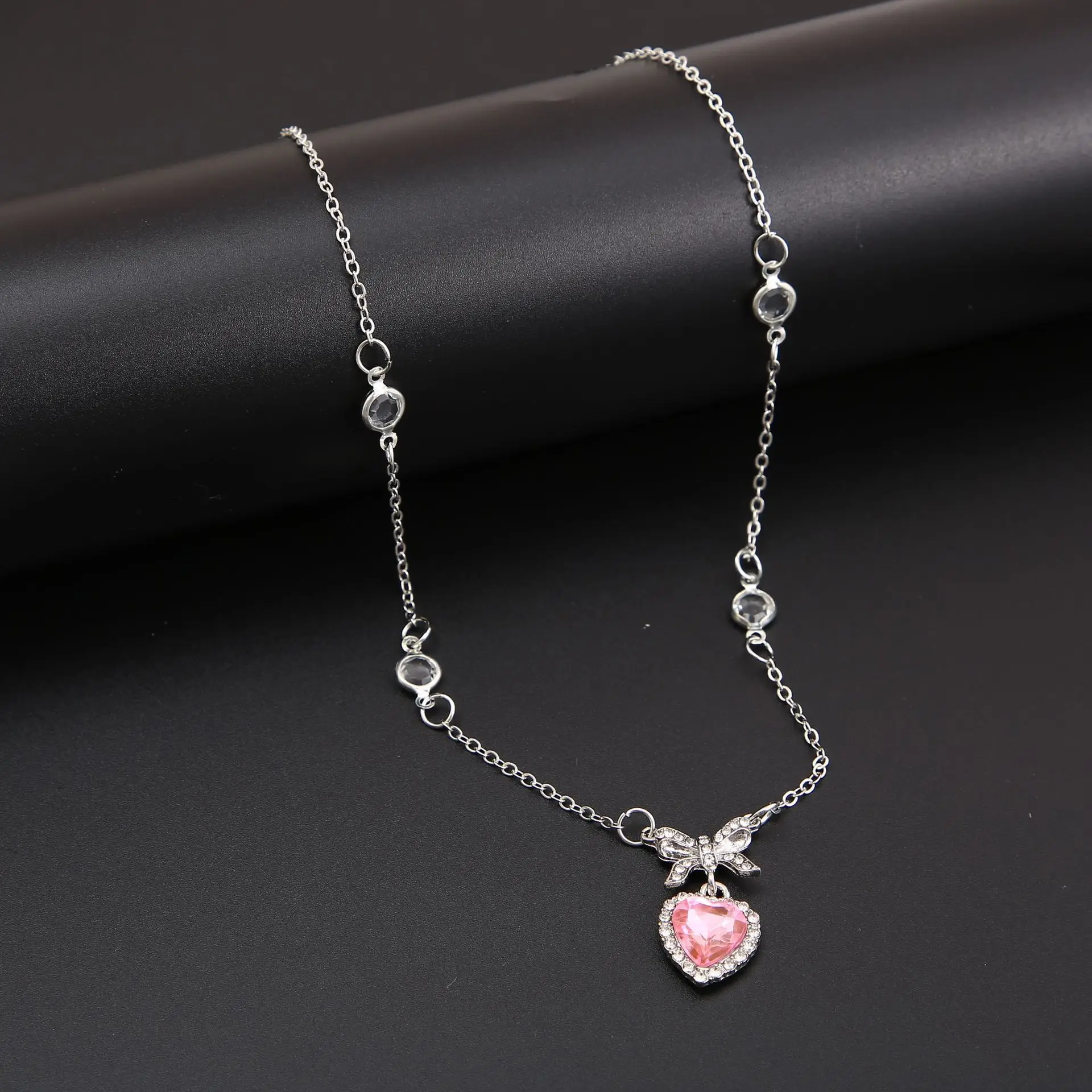 New Pink Girl Love Pearl Necklace Women's Light Luxury Niche Premium Plated Layered Chain Versatile and Sweet Clavicle Necklace