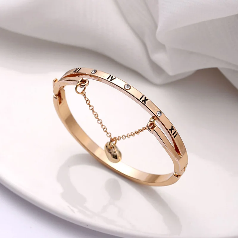 Classic Heart Roman Bracelet Digital Bangle Bracelet Rhinestone Letter Heart Charm Bracelet Cuff Simple Trendy Jewelry for Women