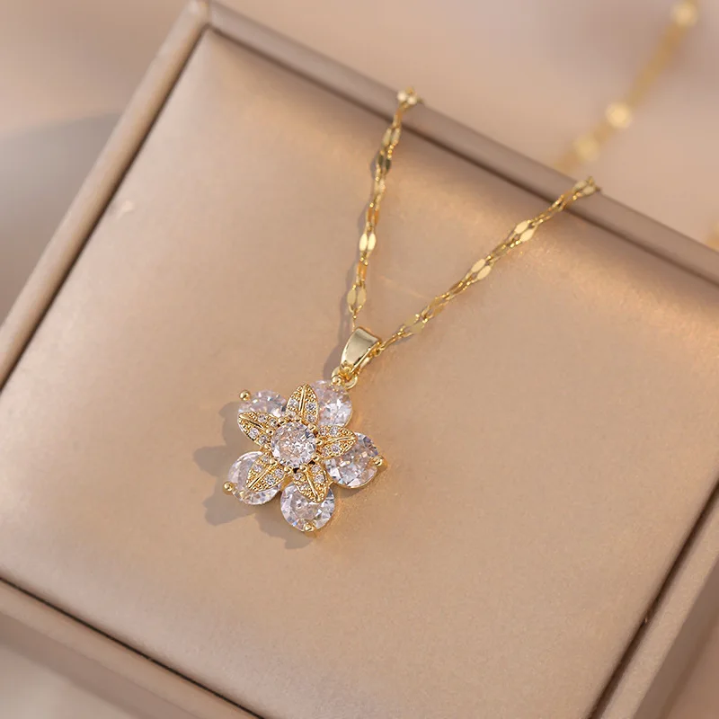 Light Luxury Stainless Steel Flower Shaped Pendant Rotating Cubic Zircon Chain Necklace Pink Diamond Flower Necklace for Women