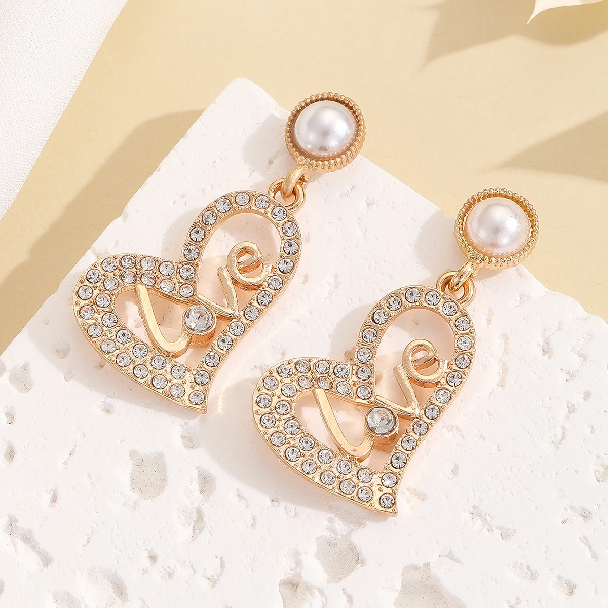 Shiny Fashion Exaggerated Full Zircon Hollow Love Pendant Earring Crystal Sparkling Zircon Hoop Earrings Jewelry for Women