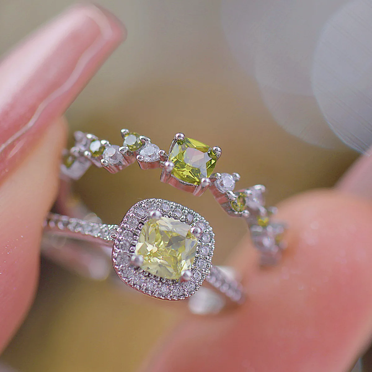 Women's Luxury Open Ring Exquisite Fashionable Design Olive Green Goose Yellow Zircon Full Diamond Main Silver Engagement