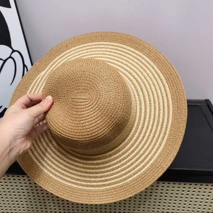2025 Newest Wholesale Holiday Hand Woven Large Straw Hat Outdoors Cap Ladies Summer Straw Beach Bag