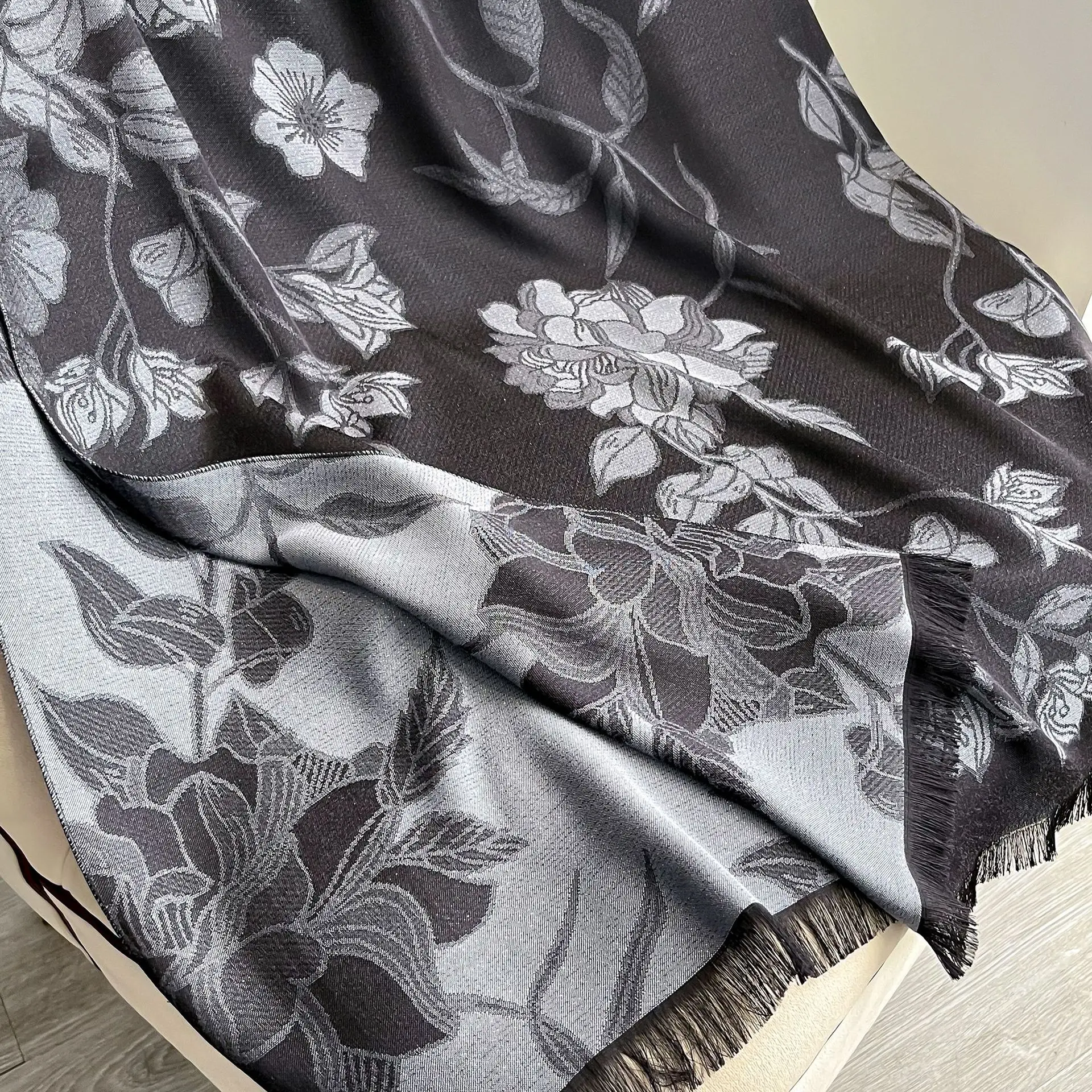 Women's Elegant Double-Sided Floral Design Tencel Cotton and Polyester Wrap Simple Atmospheric Warm Shawl Cloak for Commuting