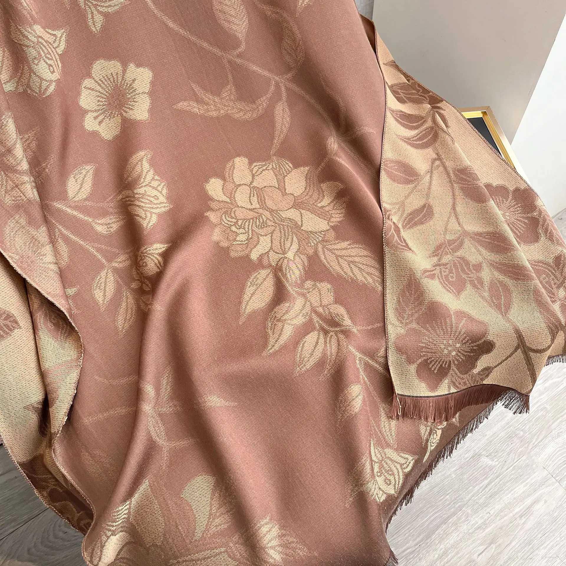 Women's Elegant Double-Sided Floral Design Tencel Cotton and Polyester Wrap Simple Atmospheric Warm Shawl Cloak for Commuting