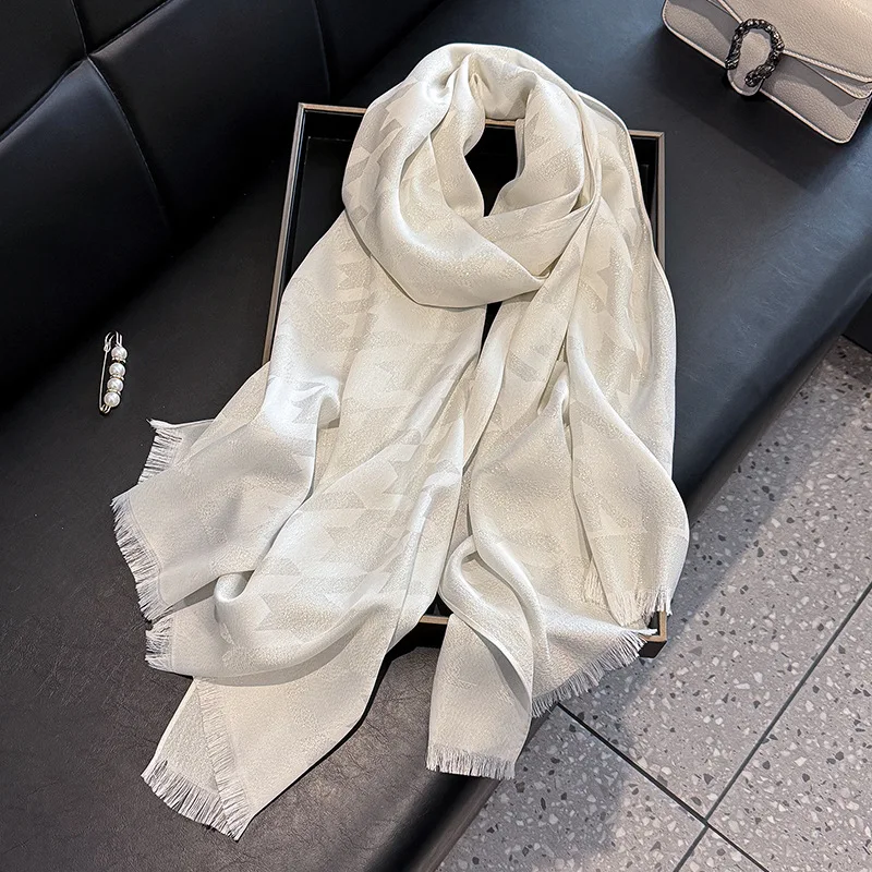 High-Grade Ladies Jacquard Scarf Soft Shawl Jersey Cotton Tencel Gold Polyester Crinkle Wrap for Spring Summer Fashion Design