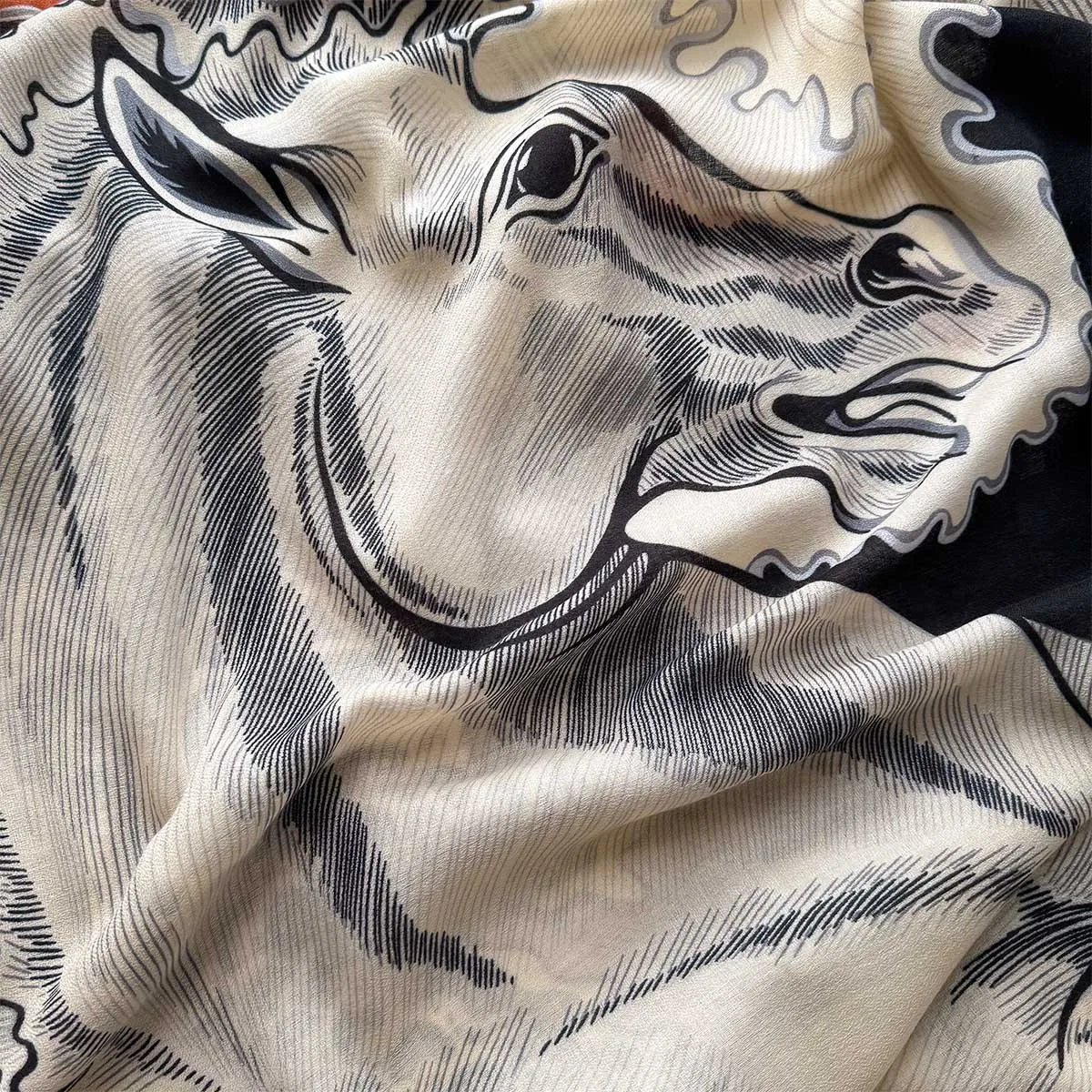 2025 New Luxury Fashion Designer Scarf Travel Shawls Flower Printed Viscose Square Scarf for Women Muslim Hijab Scarves