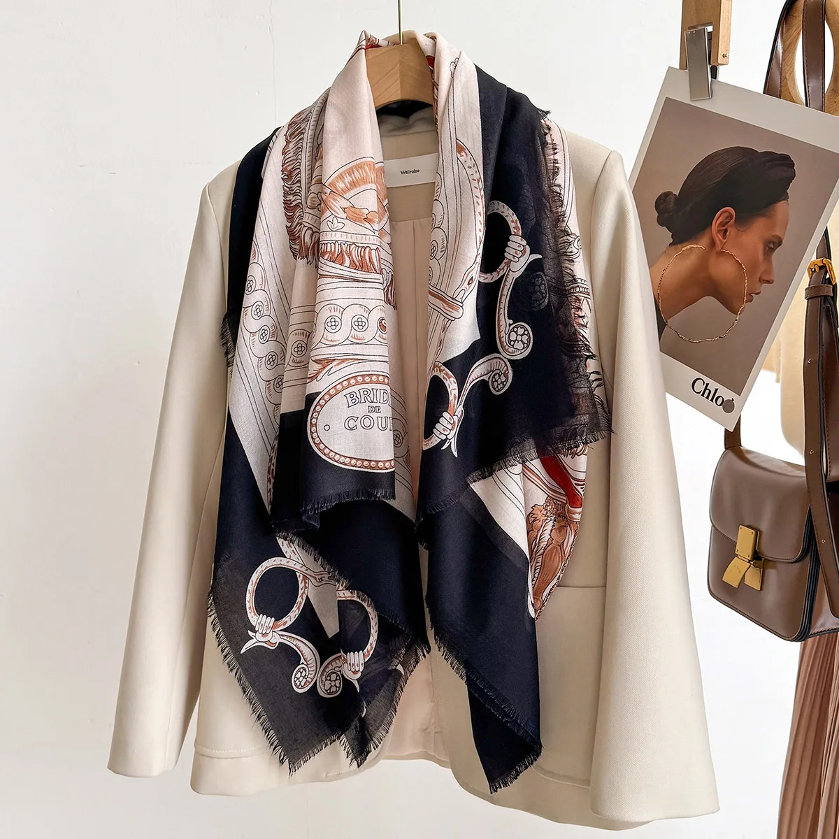 2025 Spring Summer New Fashion Chain Pattern Square Scarf for Women Travel Sunscreen Designer Print Warm Shawl