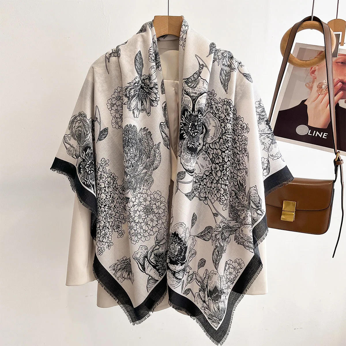 2025 Spring Summer New Fashion Designer Customized Printed Square Scarf for Women Flower Pattern Beach Sunscreen Shawl