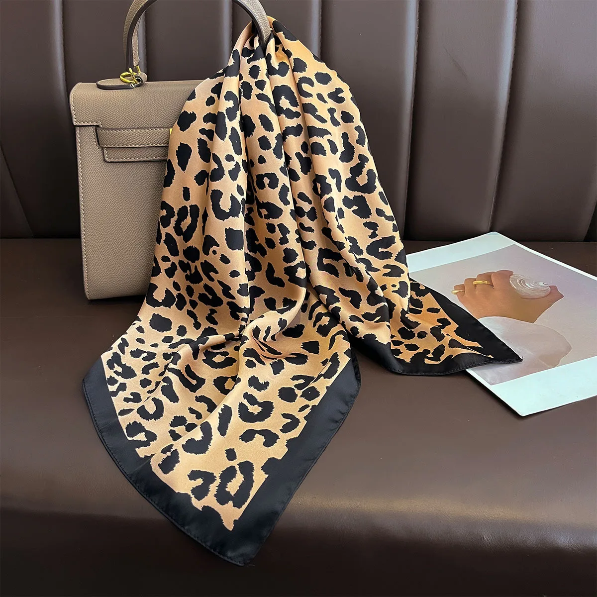 2025 Summer Digital Printing Luxury Woman Polyester Scarves Custom Leopard Printed Square Satin Imitation Silk Hijab Scarf