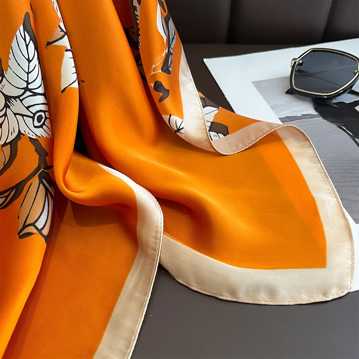 Wholesale Elegant Small Scarf for Women Hair Tie 70*70cm Head Neck Imitation Silk Printed Scarf Office Small Square Hijabs