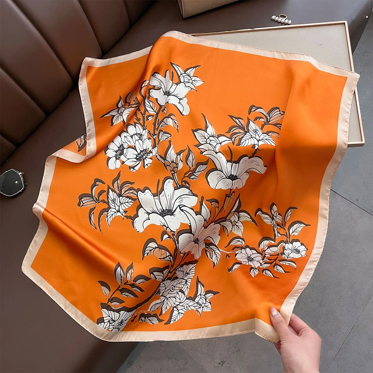 Wholesale Elegant Small Scarf for Women Hair Tie 70*70cm Head Neck Imitation Silk Printed Scarf Office Small Square Hijabs