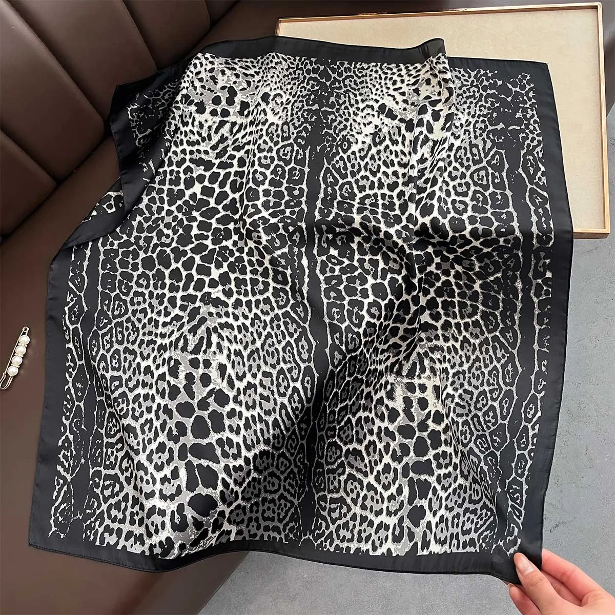 spring summer Square Leopard Print Hijab for Women Muslim Shawl Light Weight Soft imitation silk Scarf fashion Headscarf