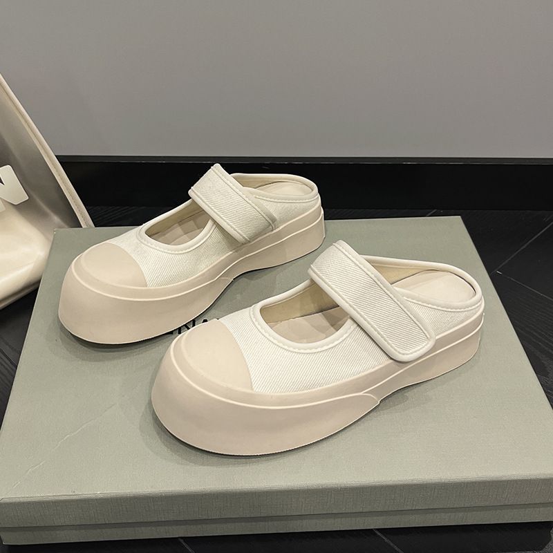 فرنسي مارلين نيو زهاو روث منو نفس القبح والجاذبية...