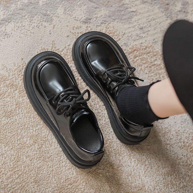 أحذية جلدية أصلية للنساء بنمط بريطاني لخريف 2024 و...