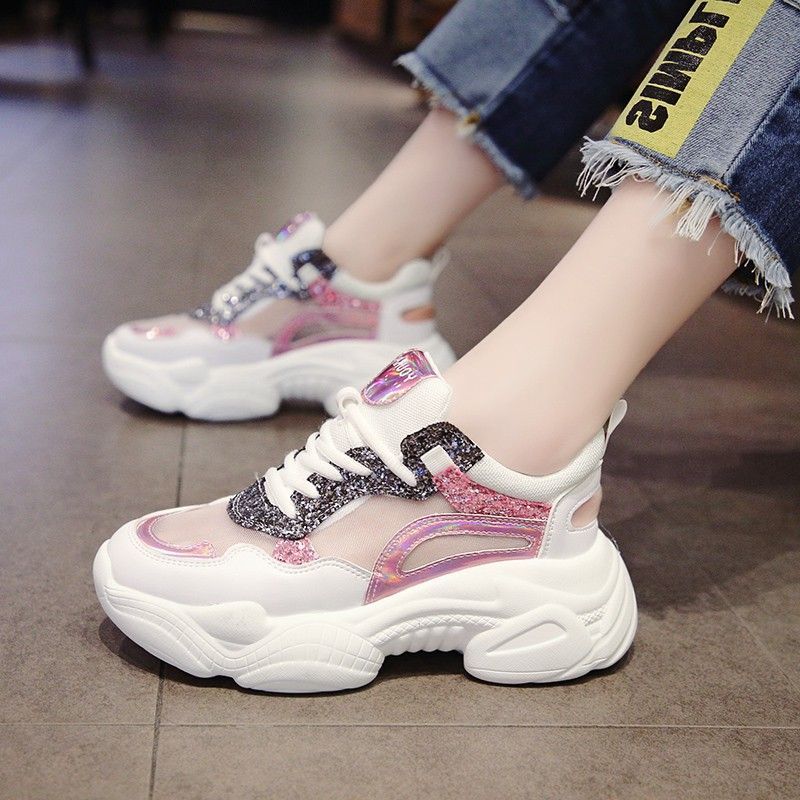 Women's comfortable mesh sports shoe