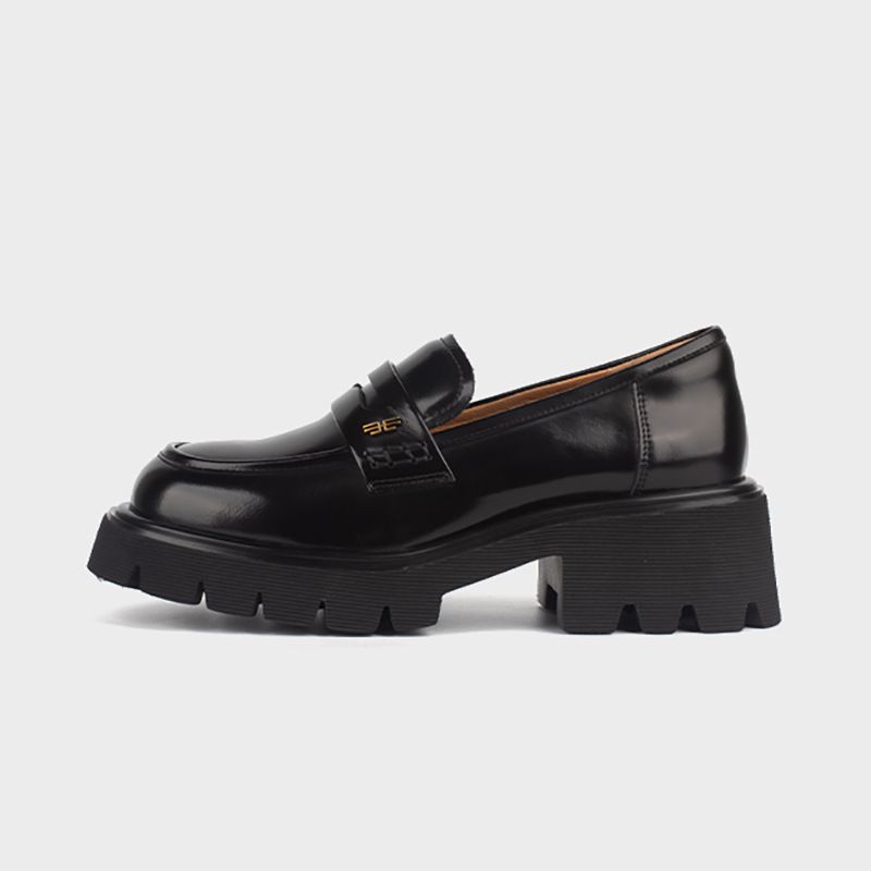 نمط جديد من الأحذية الجلدية الصغيرة للنساء، أحذية...