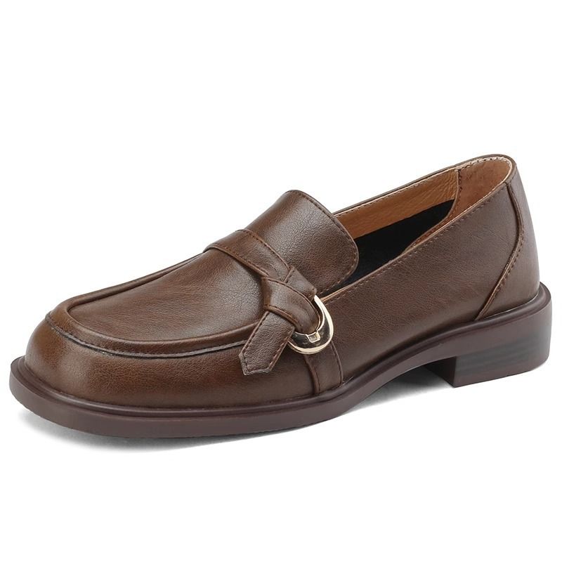 أحذية كلاسيكية بتصميم رجعي مصنوعة من جلد صغير بنعل...