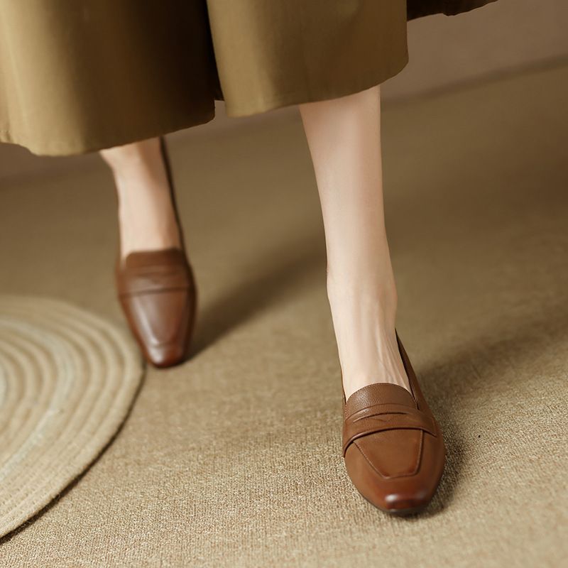حذاء جلدي صغير بأسلوب بريطاني جديد للنساء، بشريط ت...