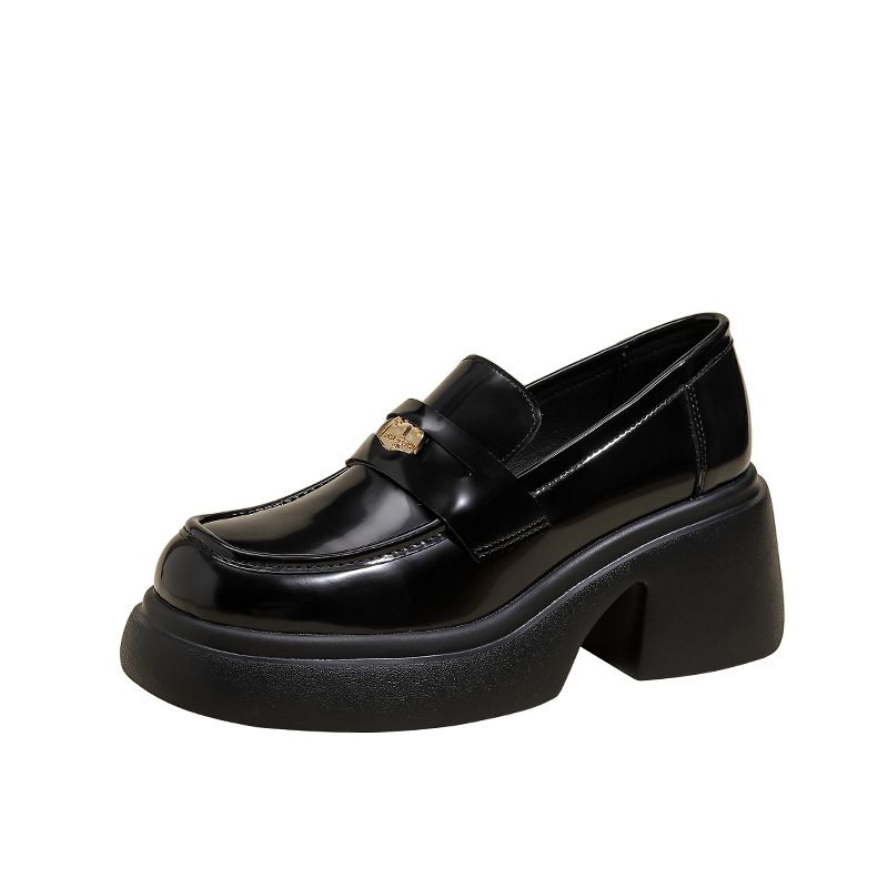 منصة جديدة للعرائس باللون الأسود مع كعكة مطابقة من...