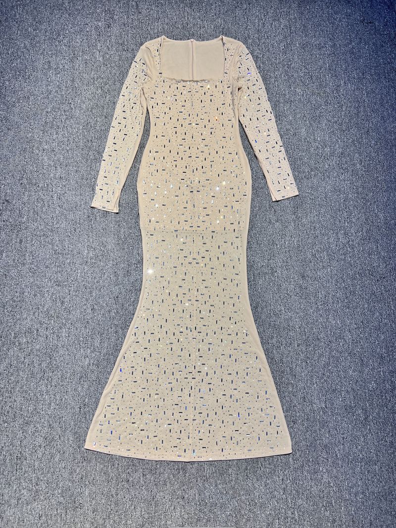 ملابس نسائية صناعة ثقيلة فستان طويل مع أكمام طويلة...