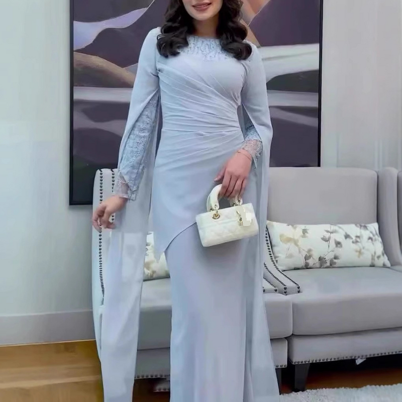 ملابس نسائية بسيطة وأنيقة مع قطعة علوية قصيرة وفست...