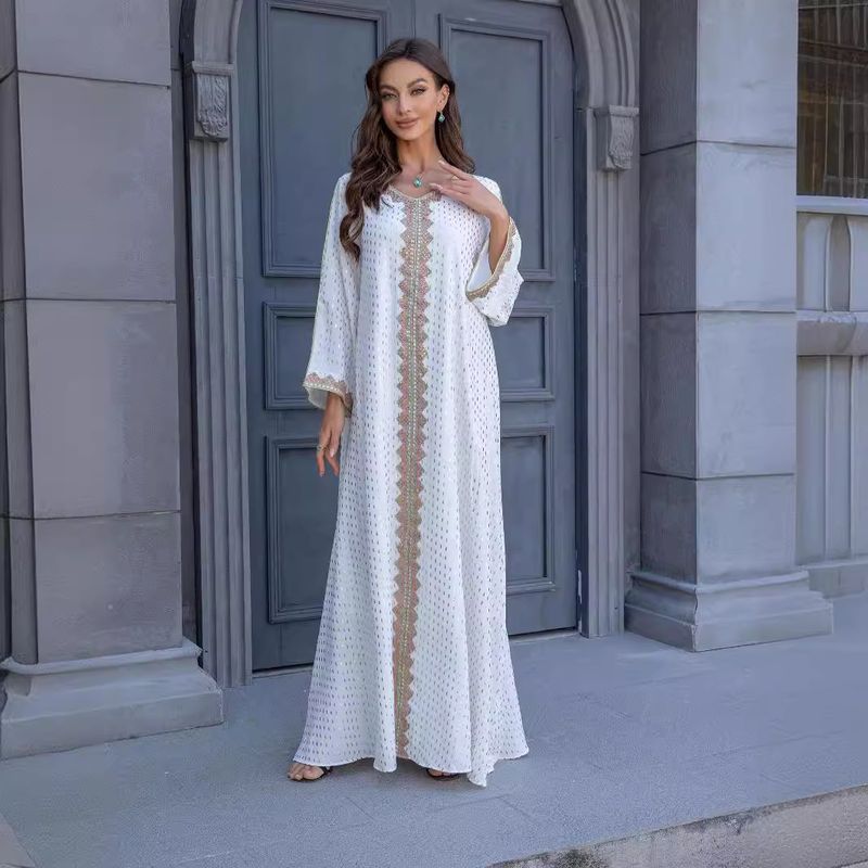 ملابس نسائية عباءة مسلمة بختم ذهبي وشريط سادة رفيع...