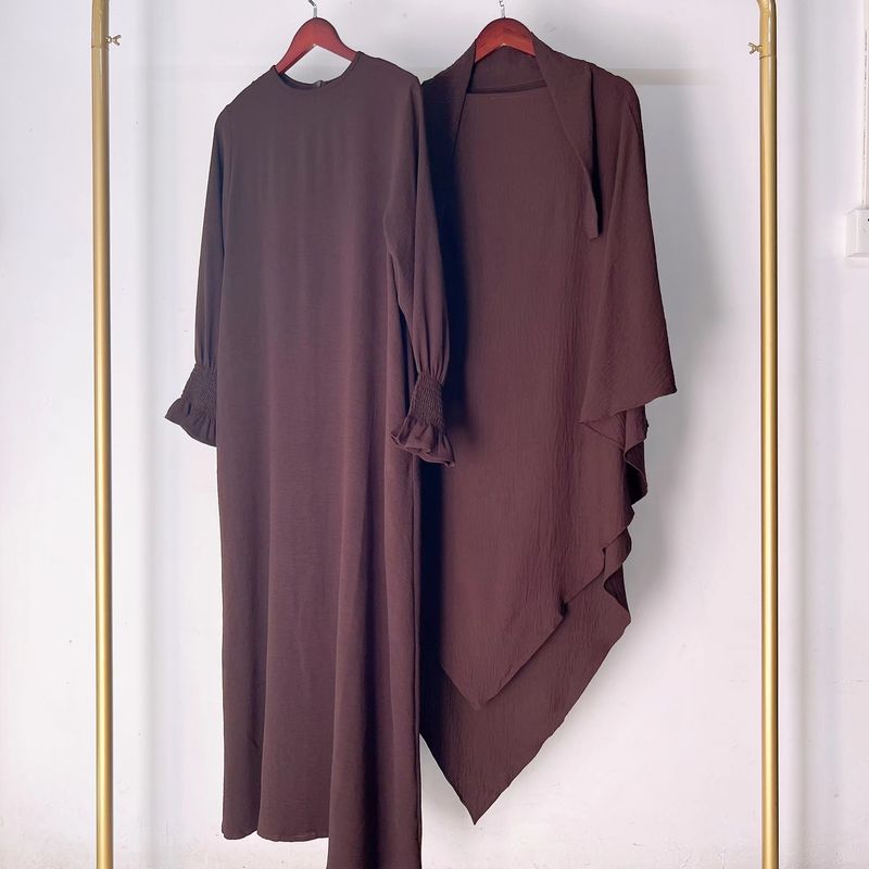 مجموعة ملابس نسائية من قطعتين