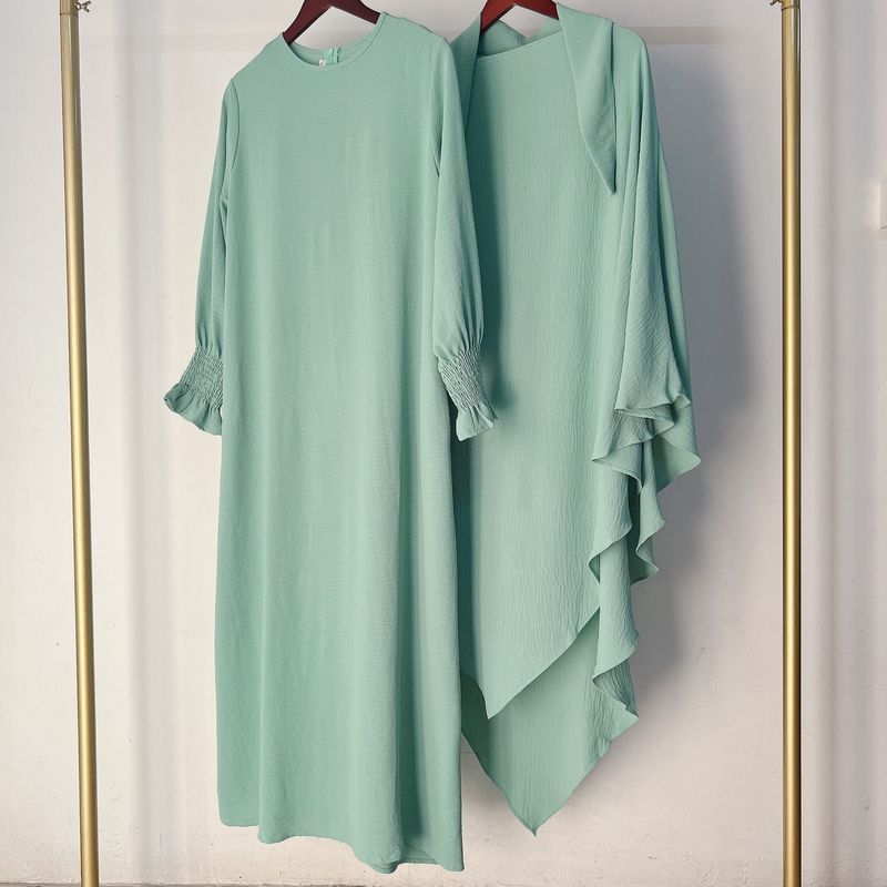 مجموعة ملابس نسائية من قطعتين