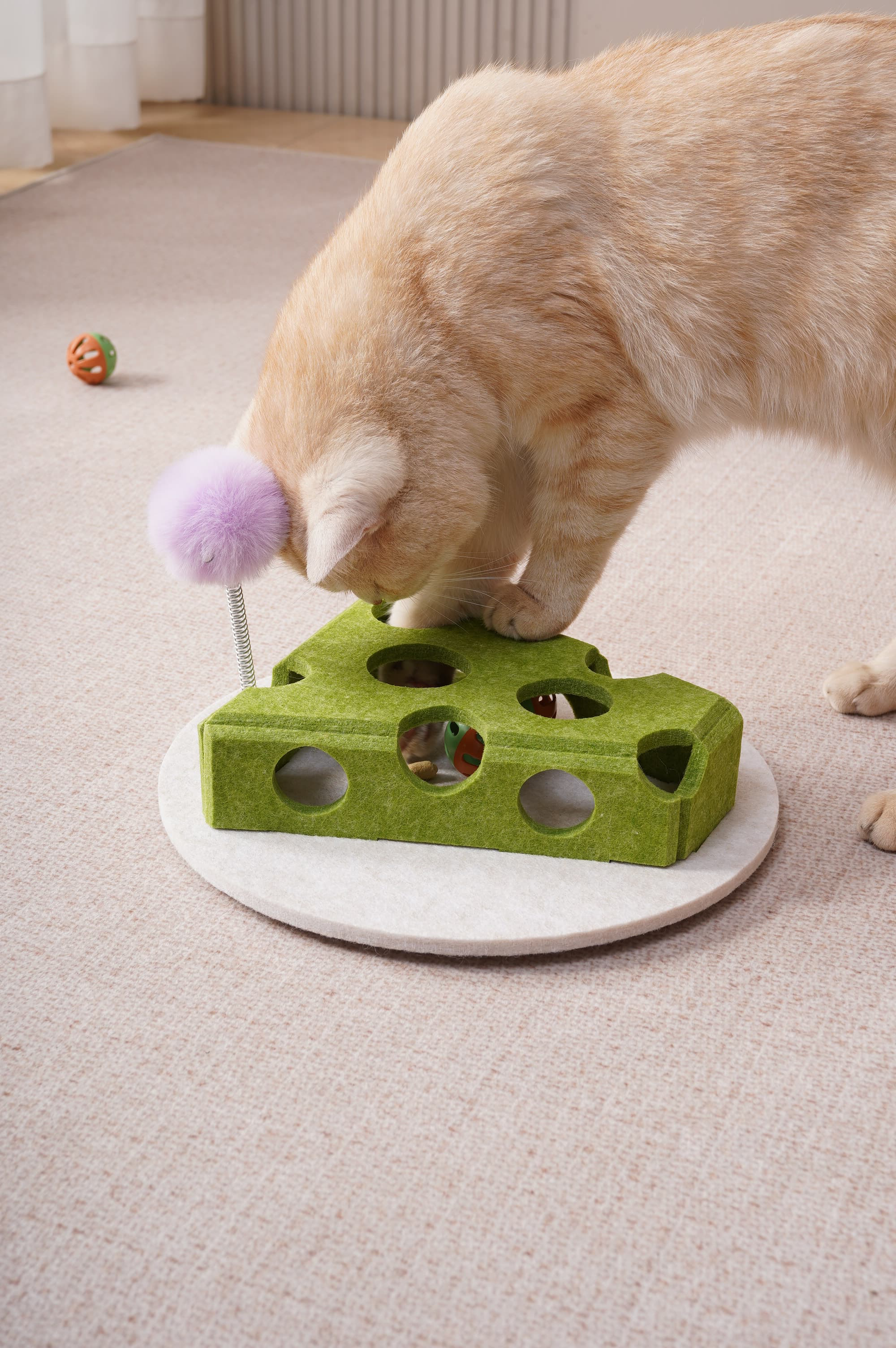 Cat hole-digging toys, self-entertainment and stress-relieving gadgets, cat sticks, pet educational felt, bell balls, and cat energy consumption