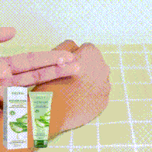 Aloe Vera Scrub For Deep Cleansing, Exfoliating And Smoothing Acne Marks