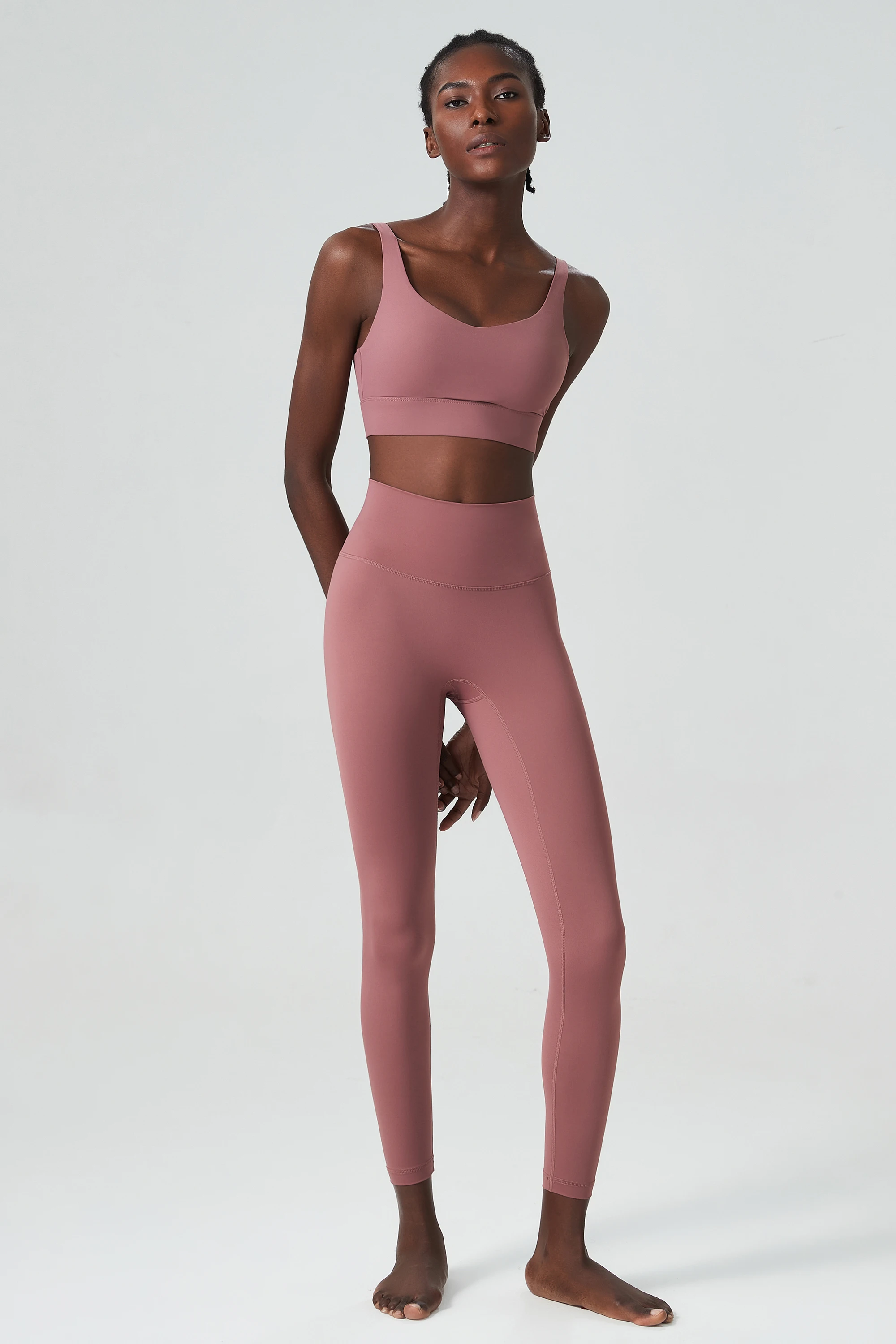 Solid Pattern High Visibility Yoga Leggings with Elastic Waist & Anti-Rolling Feature Solid Pattern High Visibility Trousers