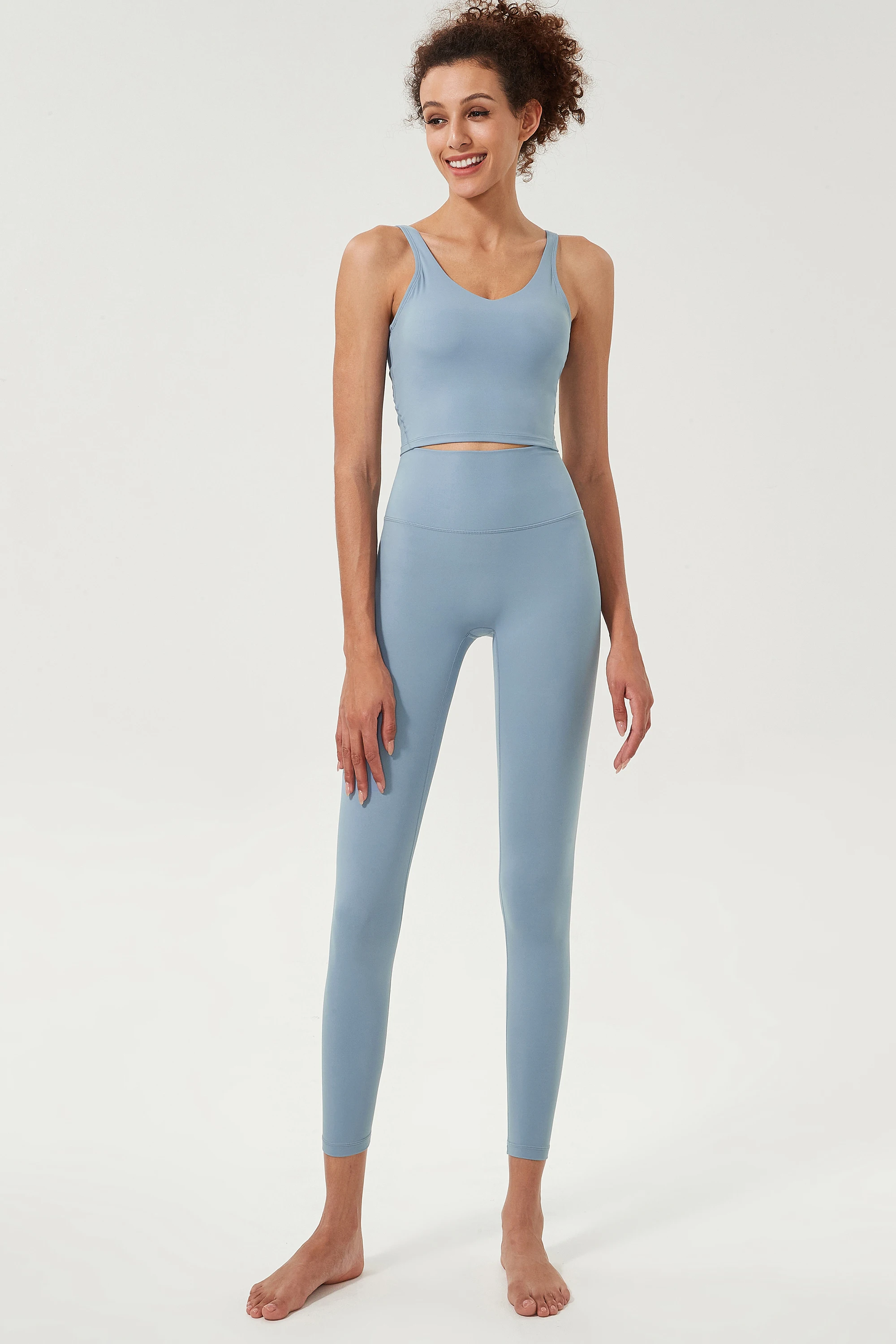 Premium High Quality Woman's Gym Fitness Active Yoga Sets Breathable Sustainable Yoga Suits Shock-Absorbent Yoga Gear for Adults